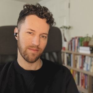 Meet your Posher, Adam